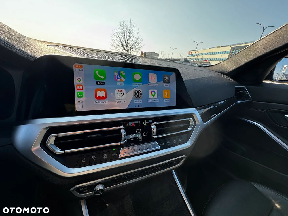 BMW Seria 3 330i M Sport sport - 22