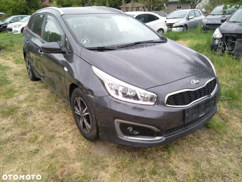 Kia Ceed - 6