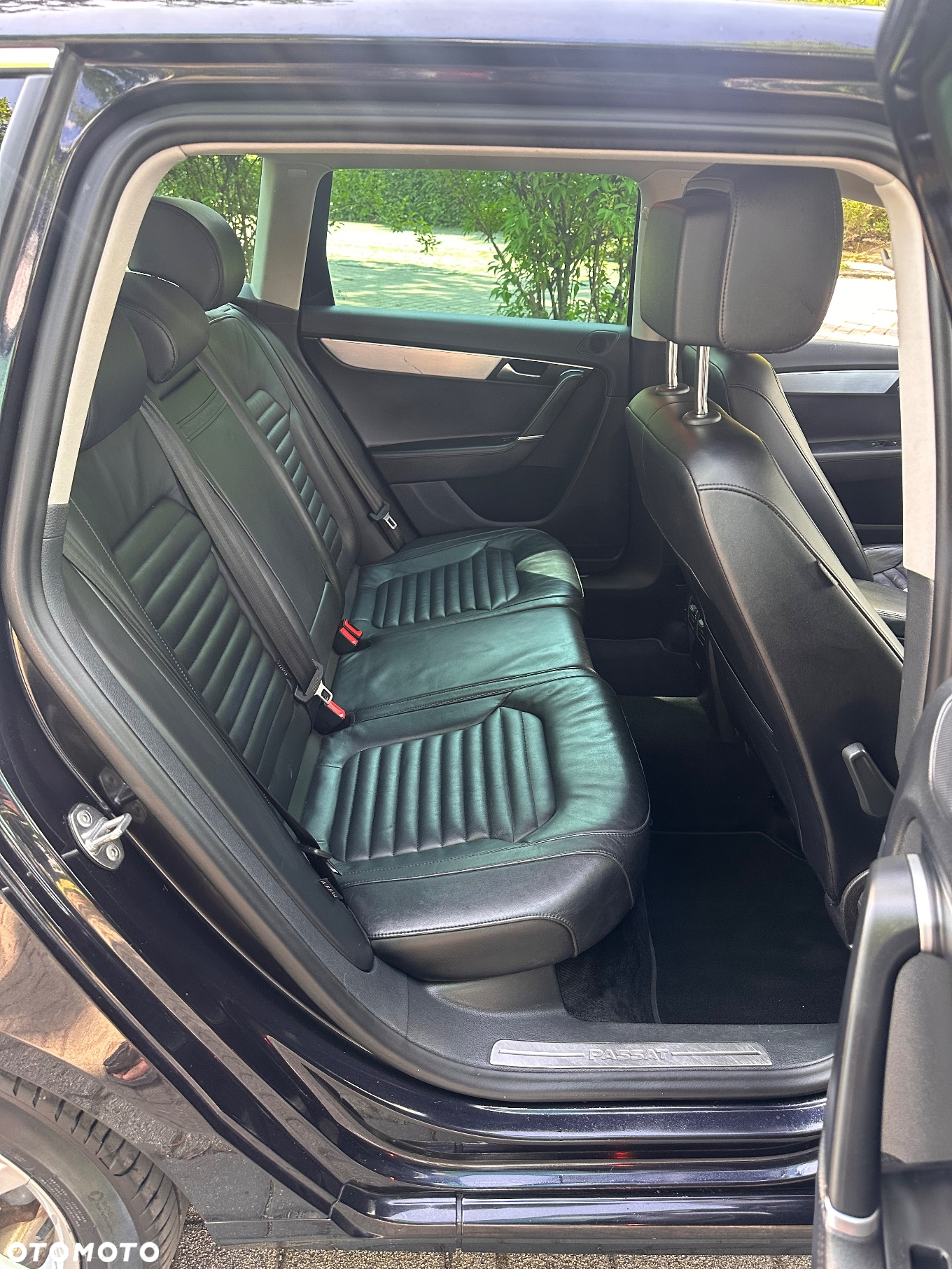 Volkswagen Passat Variant 2.0 TDI BlueMotion Technology R-Line - 19