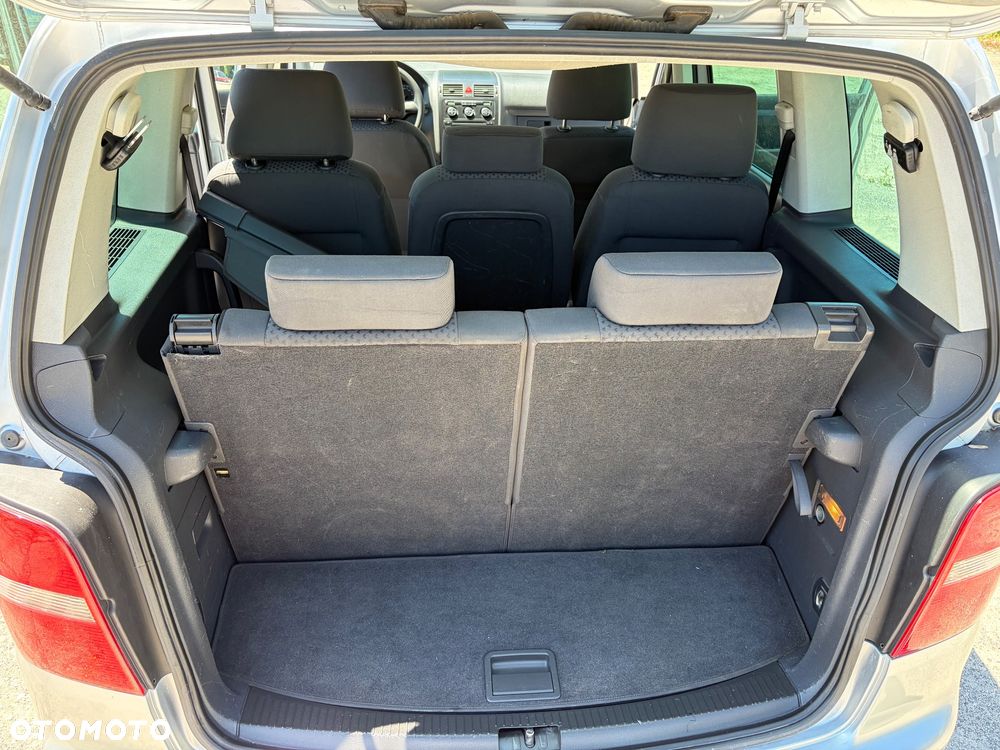 Volkswagen Touran 1.9 TDI DPF Trendline - 20