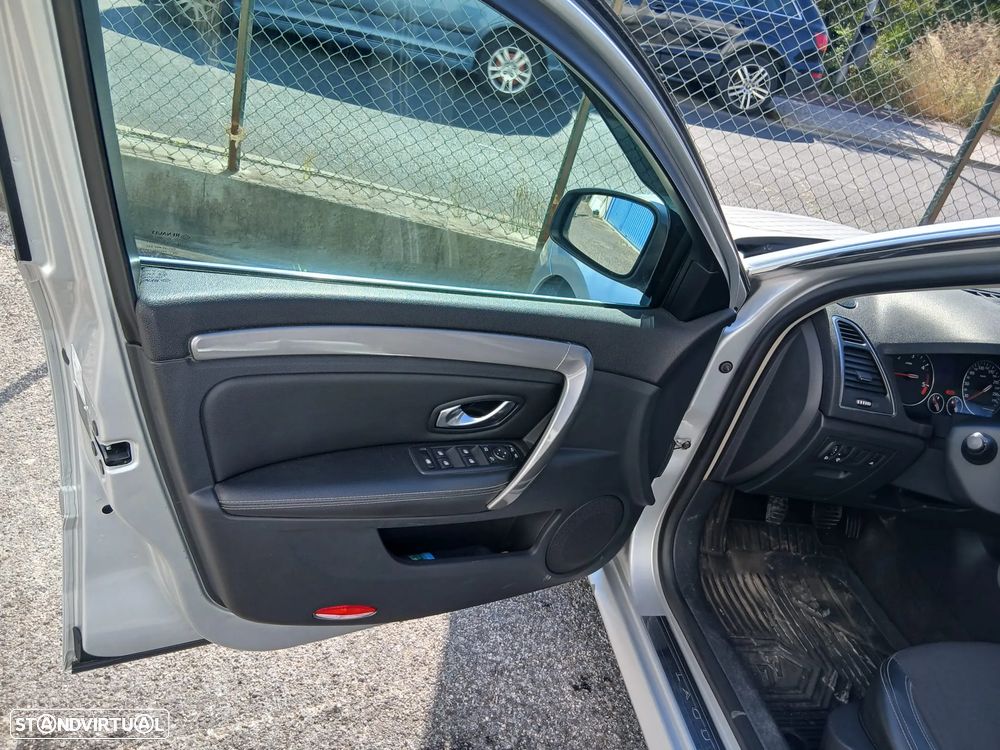 Renault Laguna Break 2.0 dCi GT 4Control - 18
