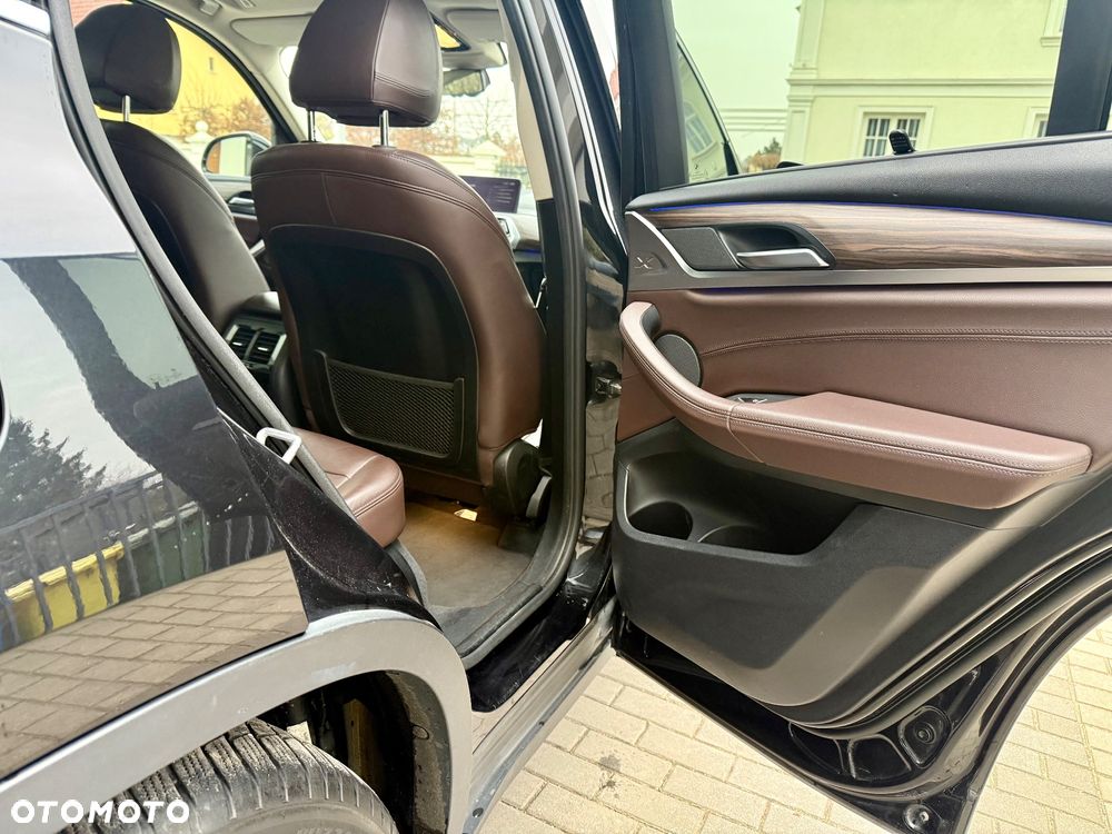 BMW X3 xDrive25d xLine - 12