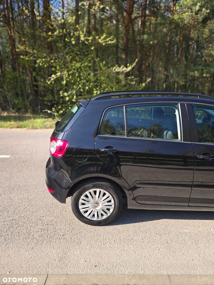 Volkswagen Golf Plus 1.6 TDI DPF Highline - 13