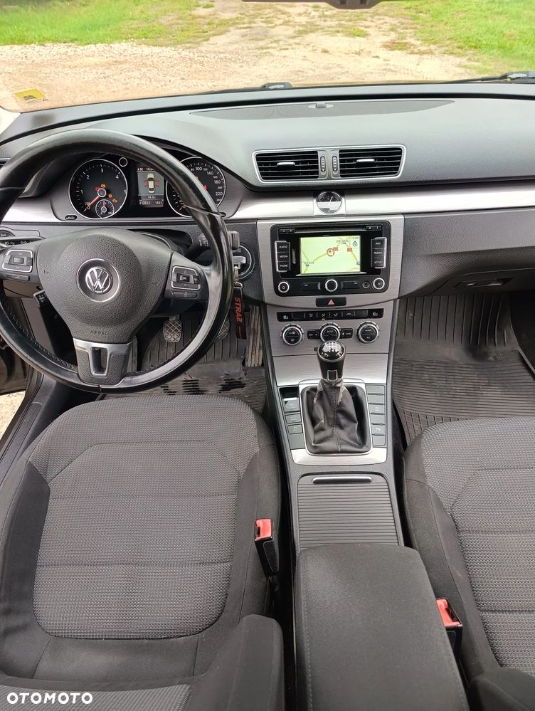 Volkswagen Passat 1.6 TDI Trendline - 22