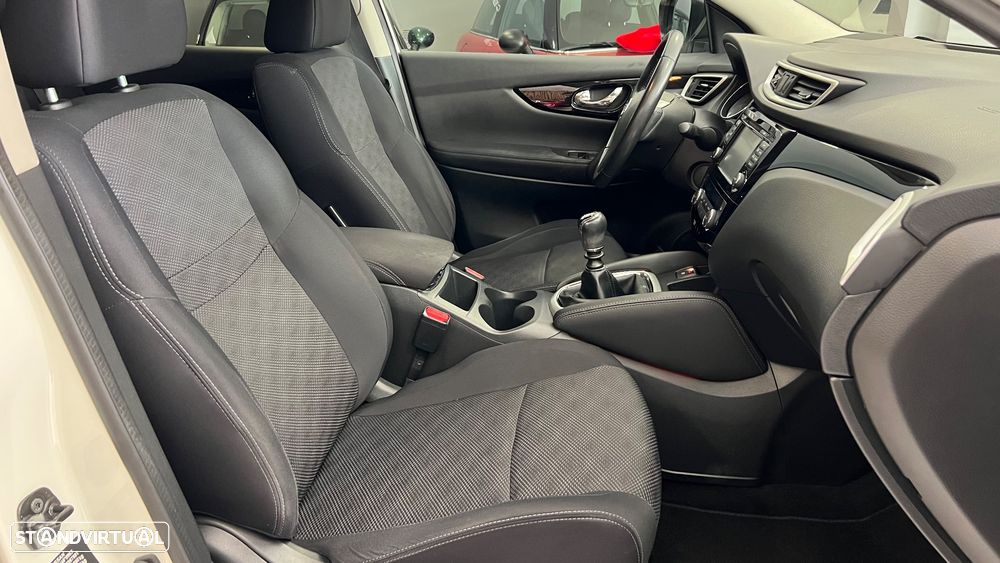 Nissan Qashqai 1.2 DIG-T N-Connecta RS+PS 18 - 18