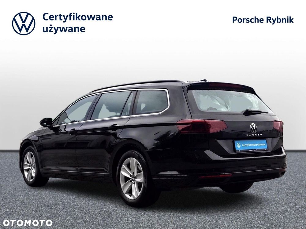 Volkswagen Passat - 4