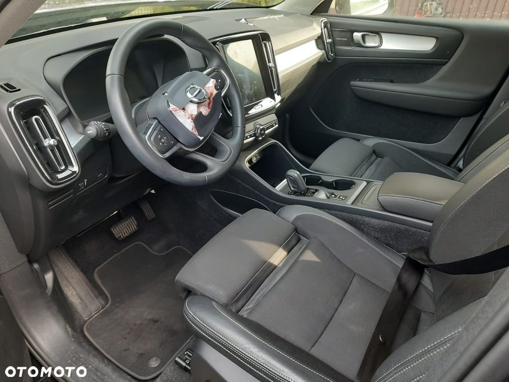 Volvo XC 40 - 5