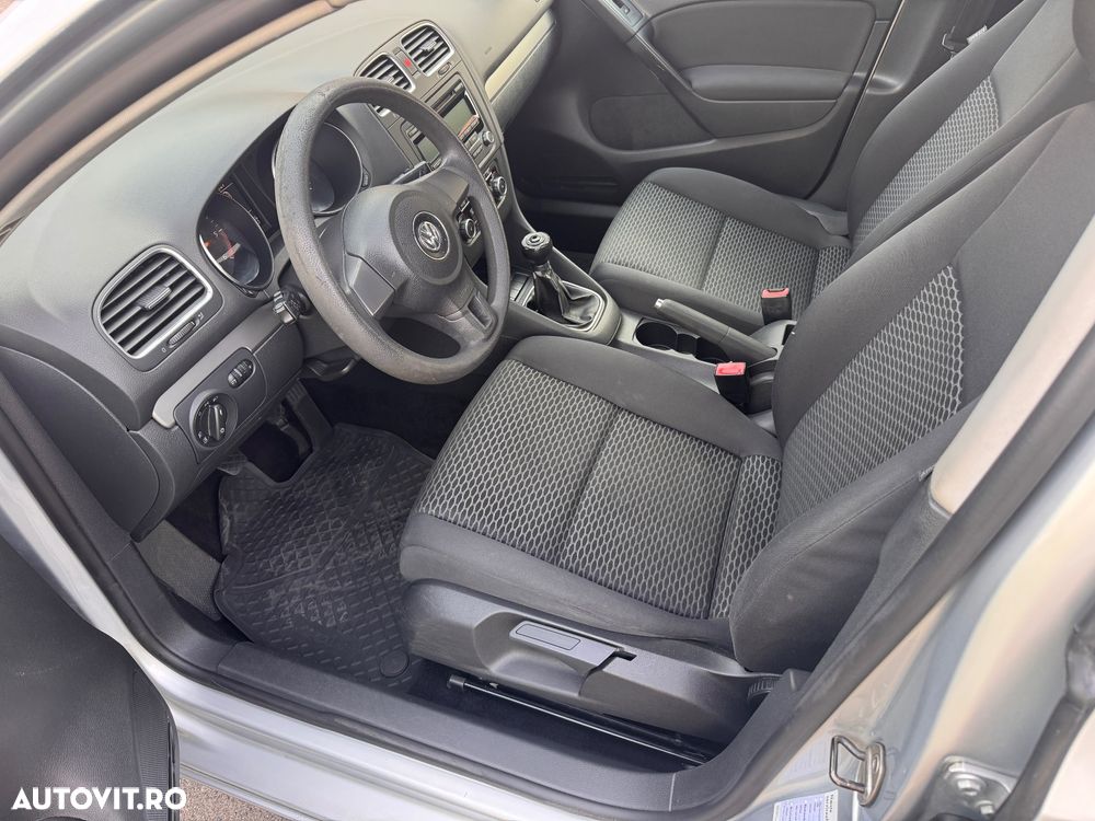 Volkswagen Golf - 11