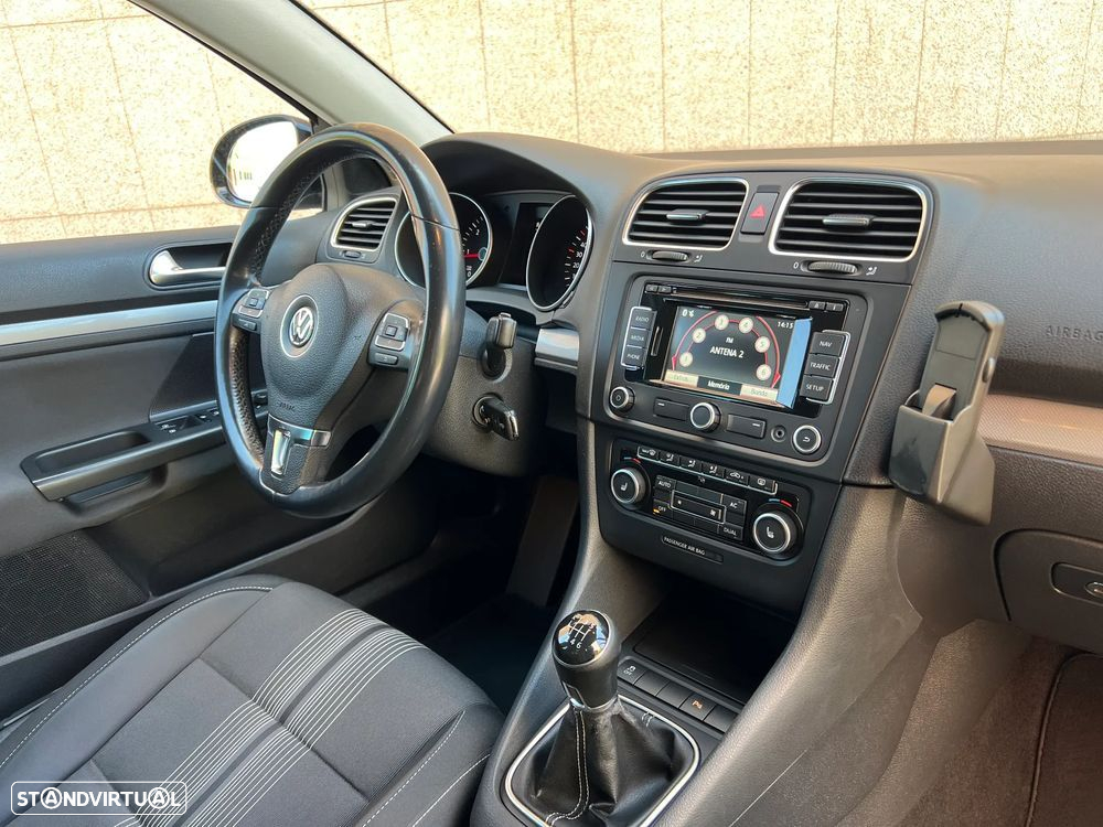 VW Golf Variant 2.0 TDi DPF MATCH - 25