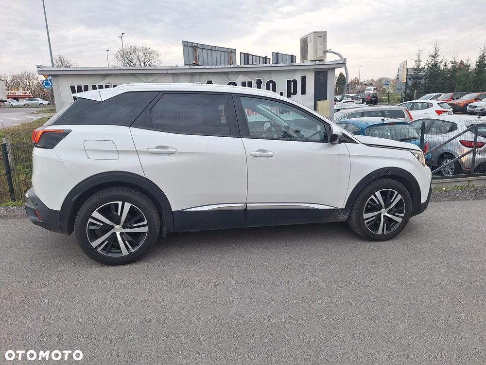 Peugeot 3008 1.2 PureTech Allure S&S - 7