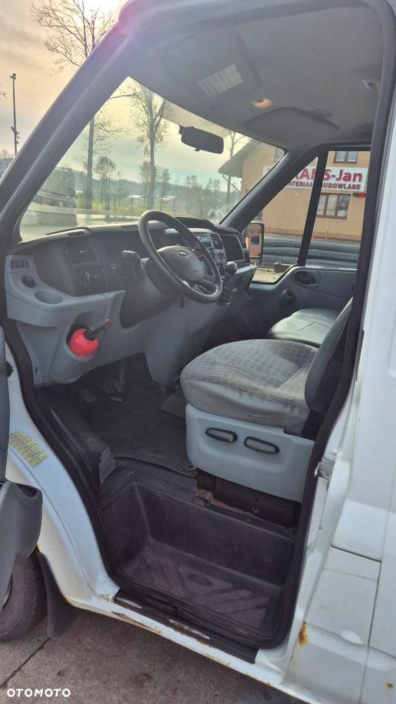 Ford Transit - 6