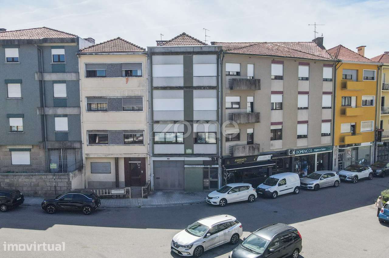 Apartamento T2 com varanda, Totalmente Renovado em Paranhos, Porto - Grande imagem: 3/27