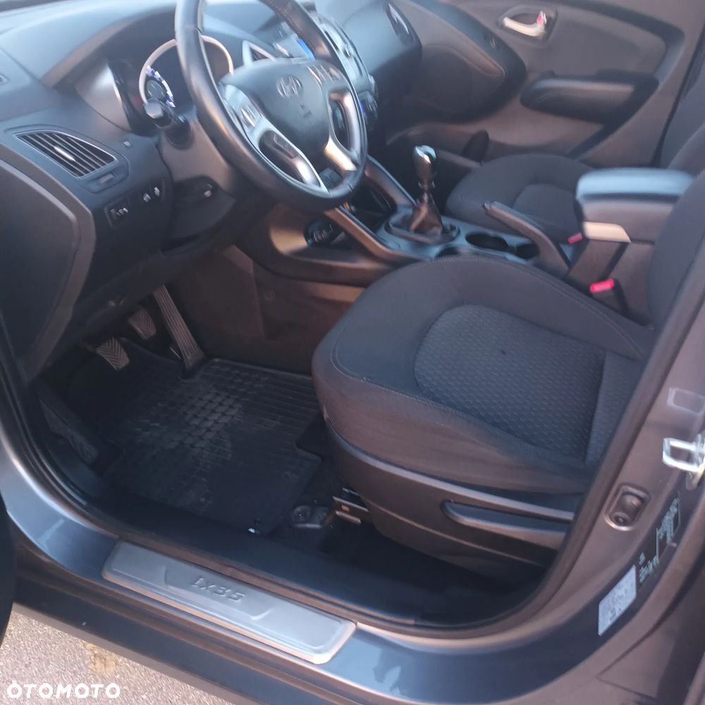 Hyundai ix35 1.6 2WD UEFA EURO 2012 Edition - 13