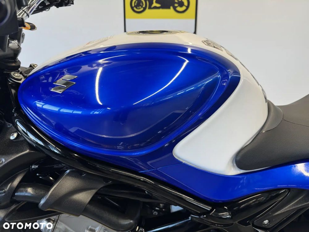 Suzuki Gladius - 21