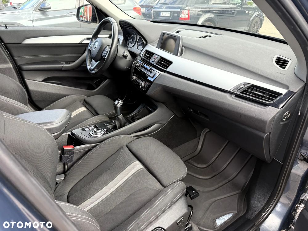 BMW X1 sDrive18d Advantage - 11