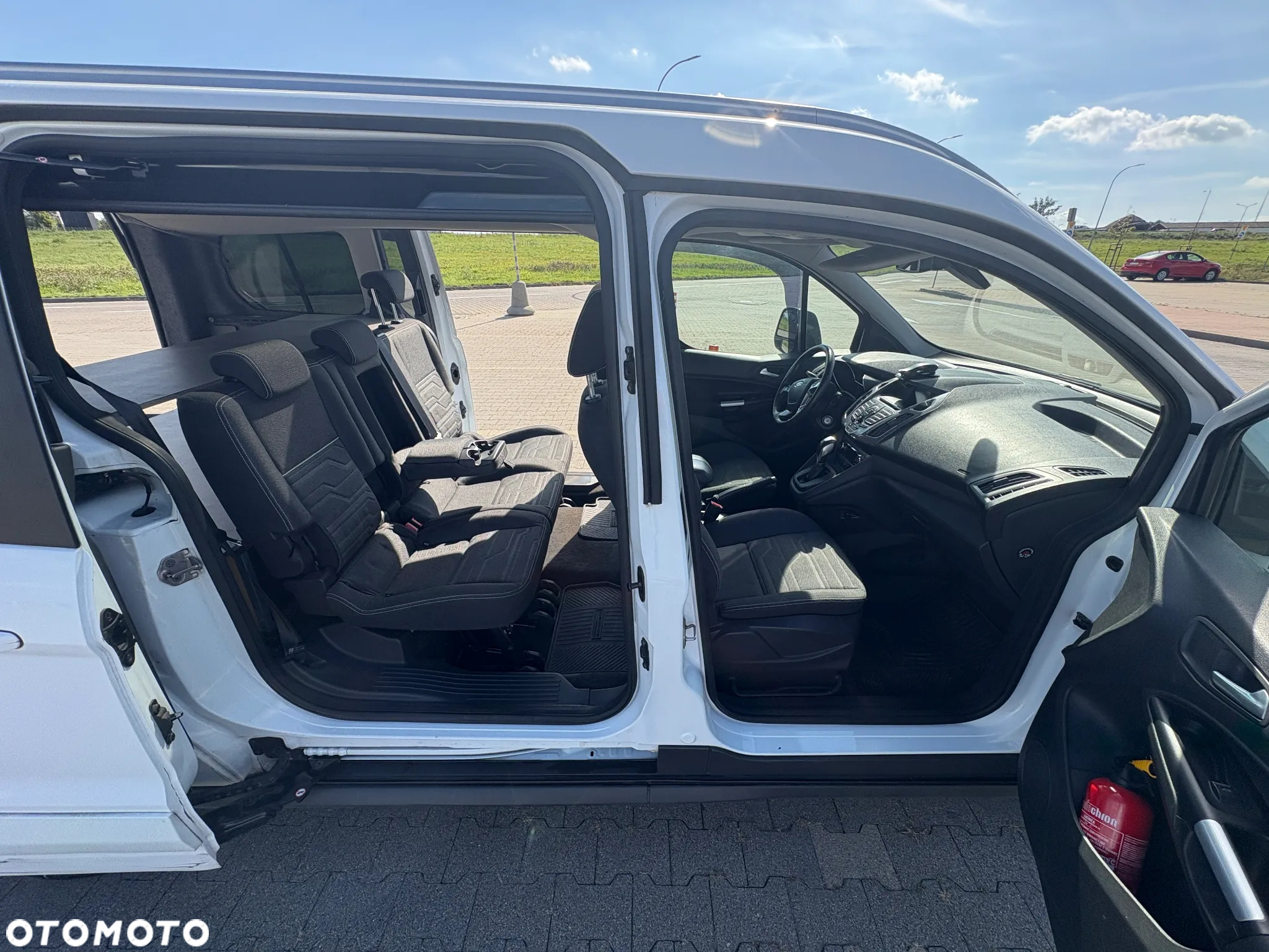 Ford Tourneo Connect ver-1-6-ecoboost-titanium - 9