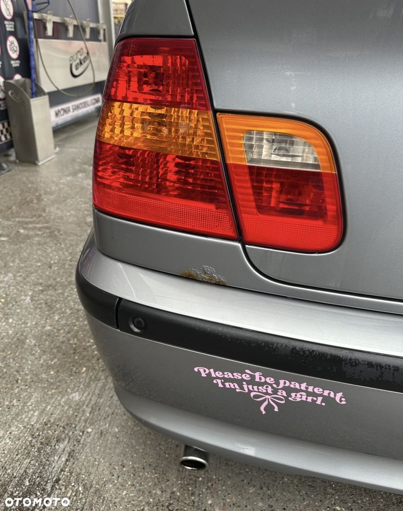 BMW Seria 3 318i - 4