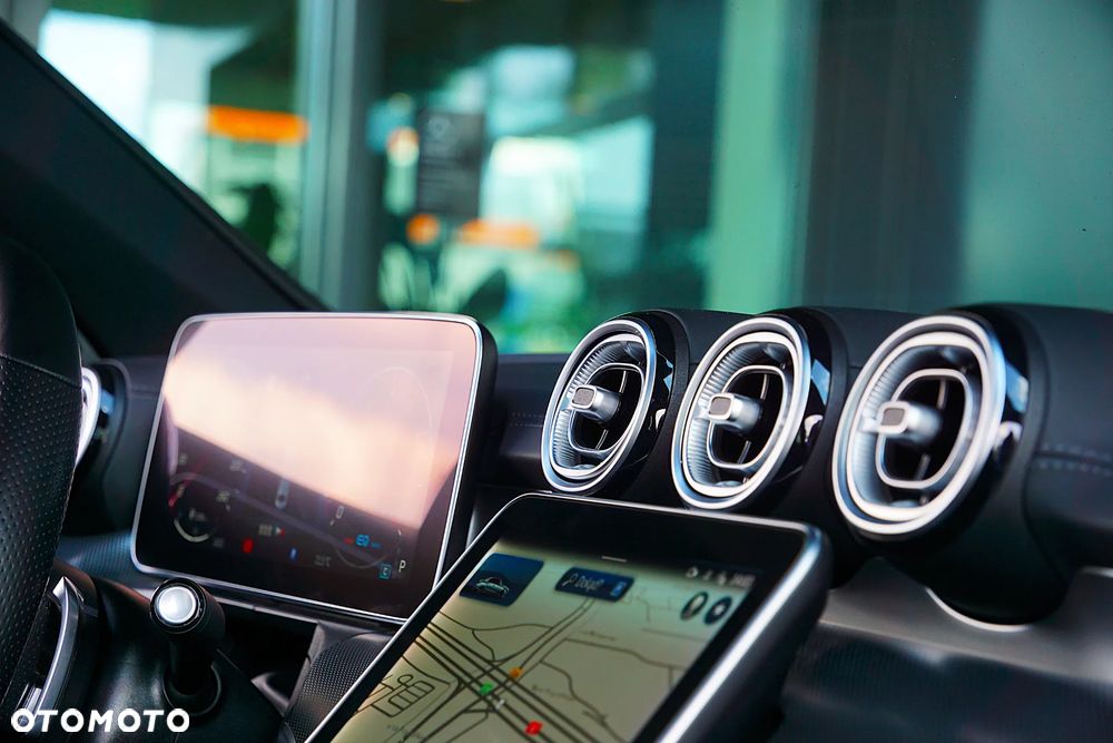Mercedes-Benz Klasa C 300 mHEV 4-Matic AMG - 24