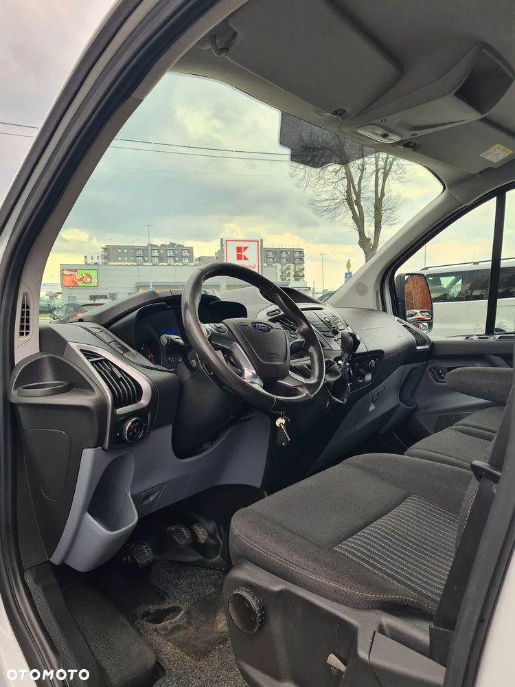 Ford TRANSIT CUSTOM - 19