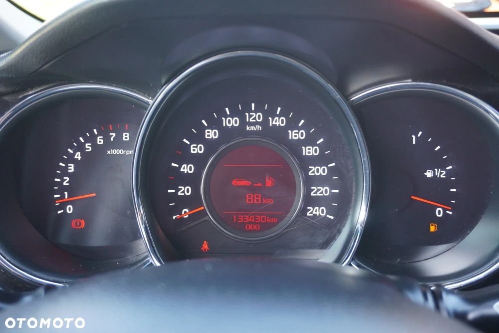 Kia Ceed 1.6 GDI ISG Dream-Team Edition - 35