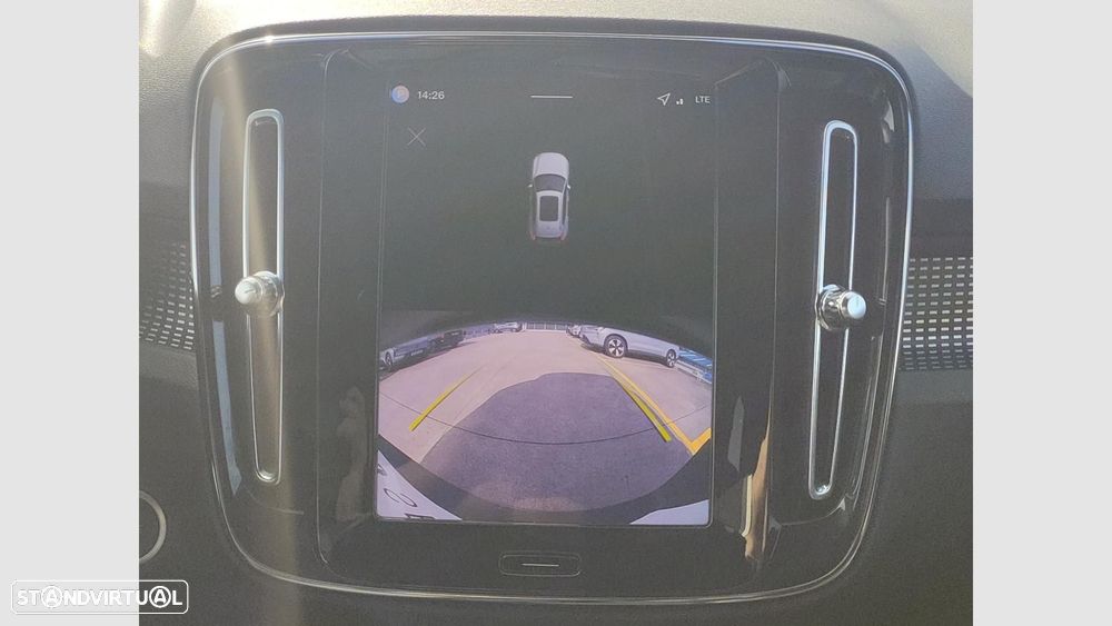 Volvo XC 40 2.0 B3 Core — fotografia 20