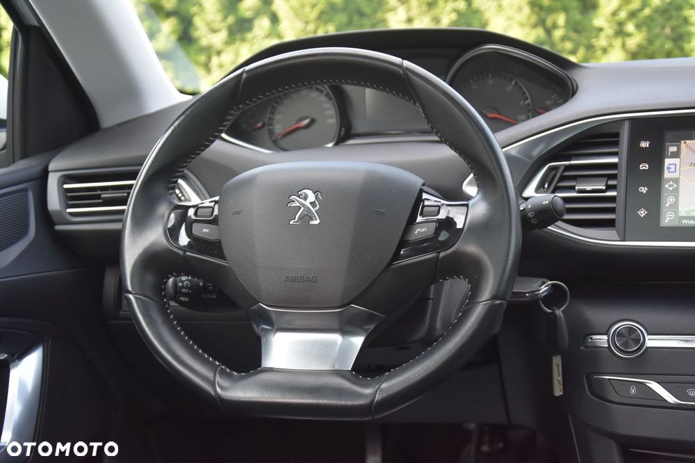 Peugeot 308 1.6 BlueHDi Allure S&S - 13