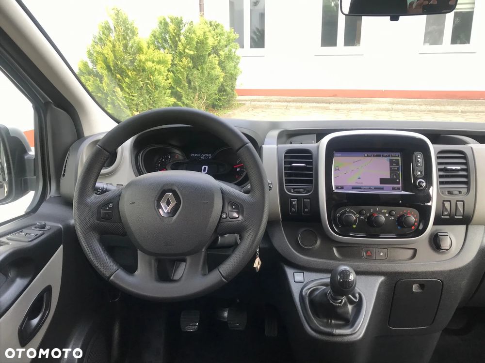 Renault Trafic Grand 1.6 dCi - 27