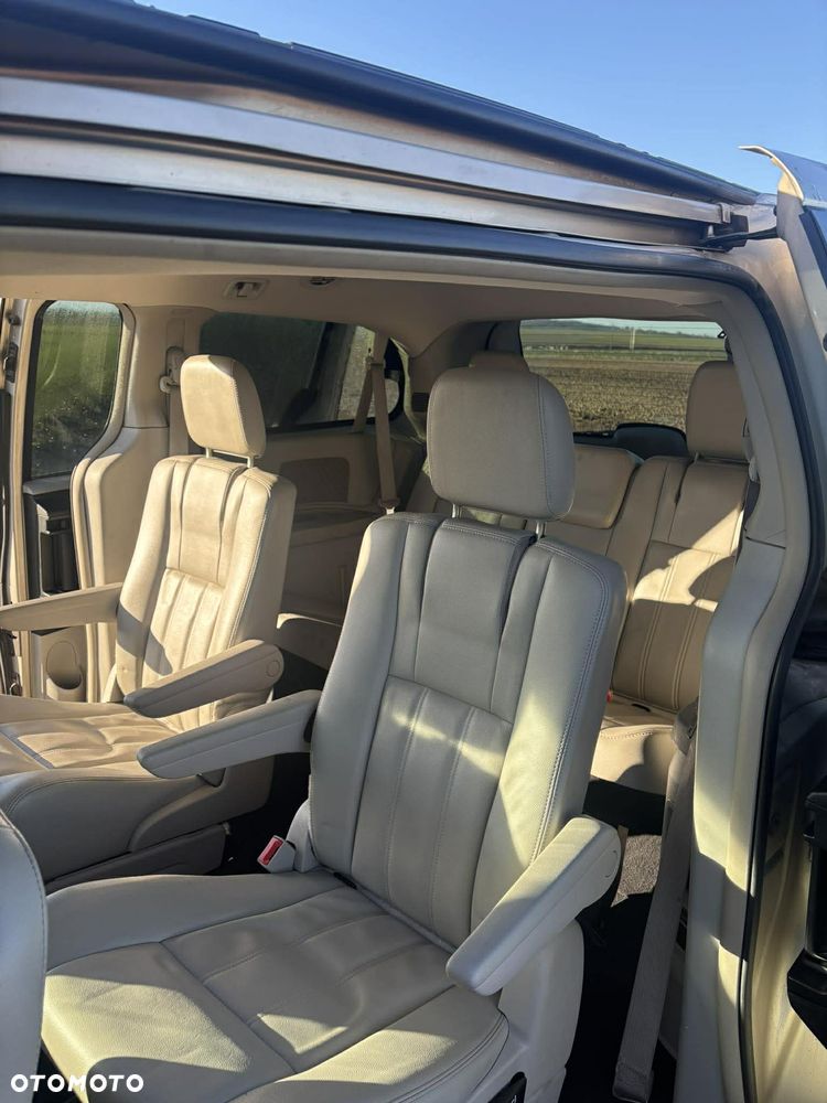 Chrysler Town & Country 3.6 Touring - 12