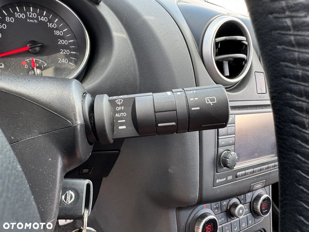 Nissan Qashqai 2.0 360 - 16