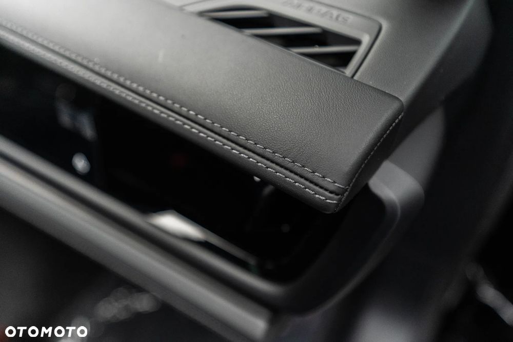 Porsche Panamera 4 E-Hybrid PHEV - 31