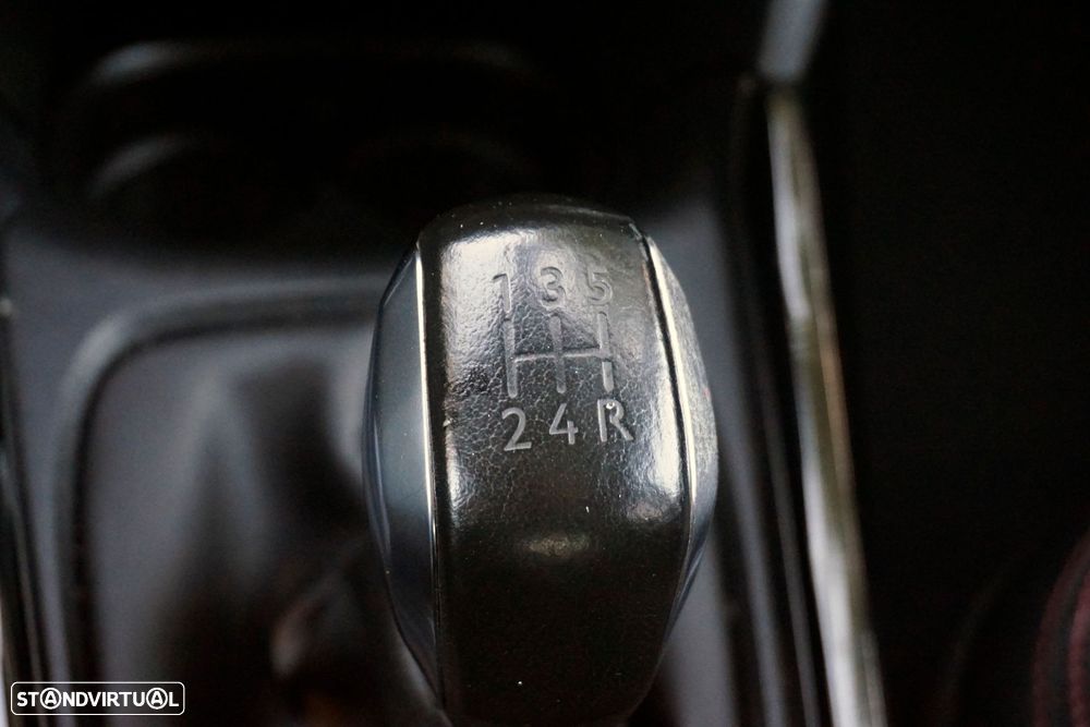 Peugeot 2008 1.2 PureTech GT Line - 25