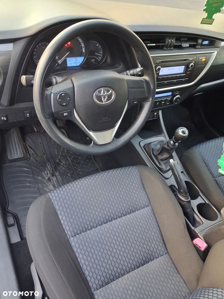Toyota Auris 1.33 Dual-VVT-i - 5