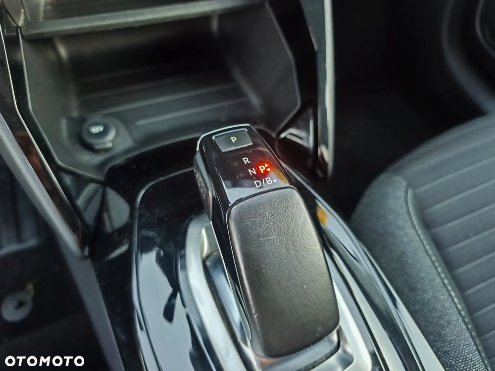 Peugeot 208 Elektromotor 136 E-Style - 13