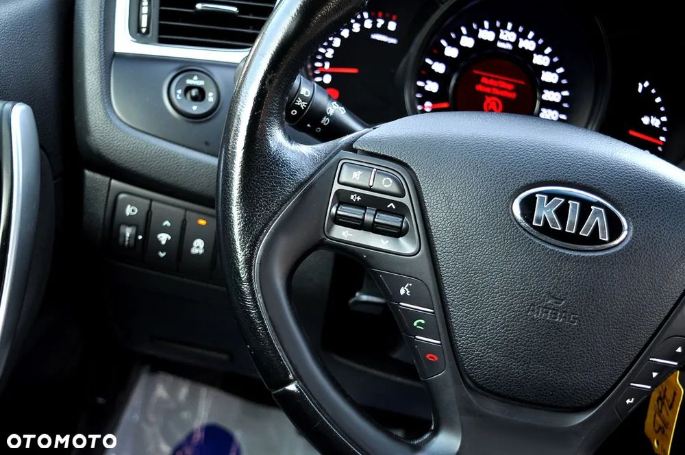 Kia Ceed 1.4 CVVT Dream Team Edition - 22