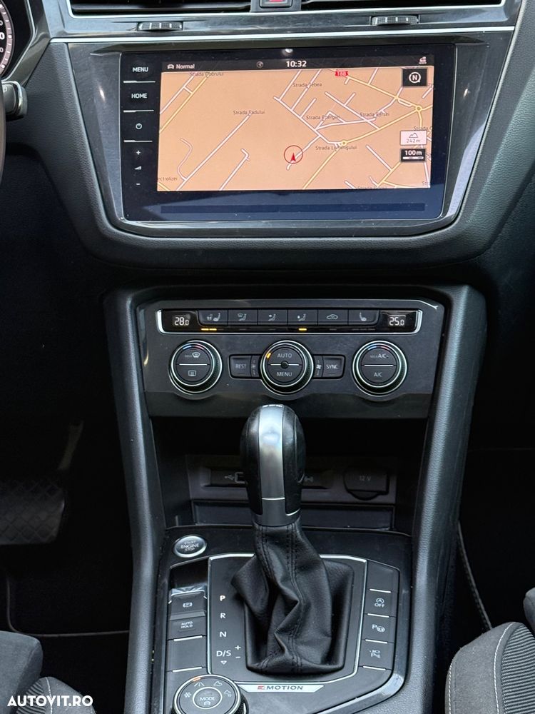 Volkswagen Tiguan 2.0 TDI 4Mot DSG Comfortline - 24