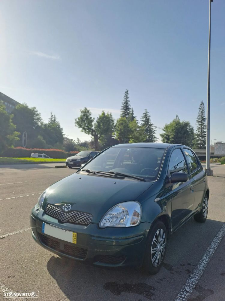 Toyota Yaris 1.0 Terra AC - 2