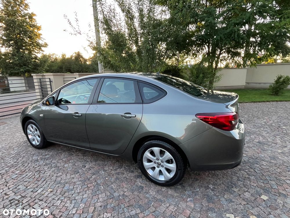 Opel Astra 1.6 Active EU6 - 15