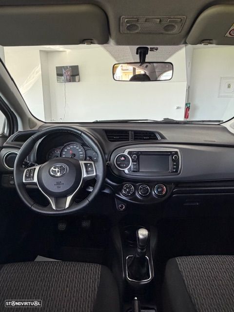 Toyota Yaris 1.4 D-4D AC Manual - 11