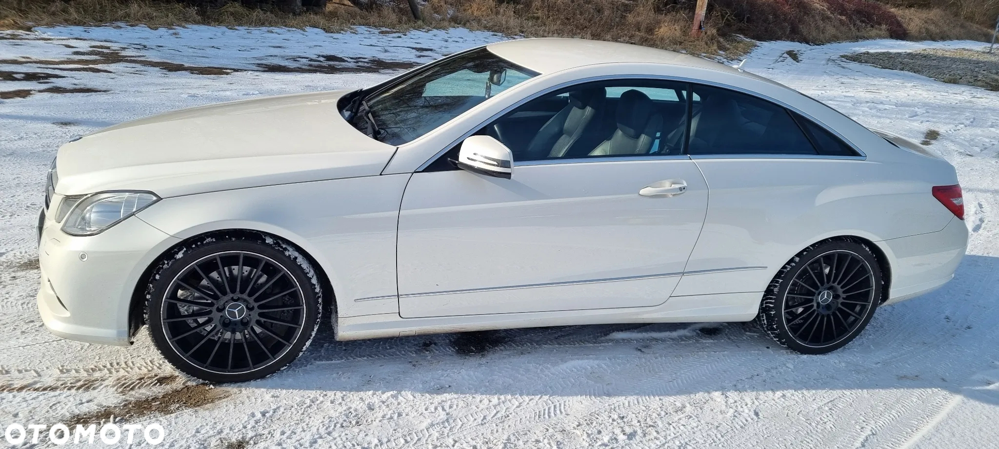 Mercedes-Benz Klasa E 250 CGI Coupe BlueEFFICIENCY Automatik Elegance - 2