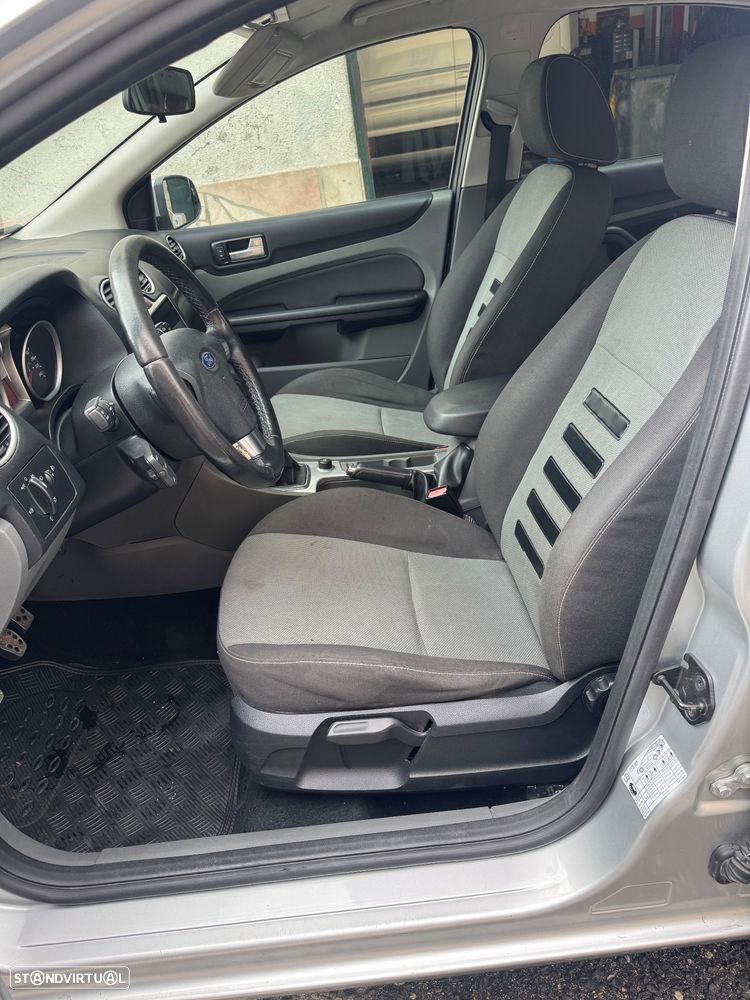 Ford Focus 1.6 TDCi Connection - 19