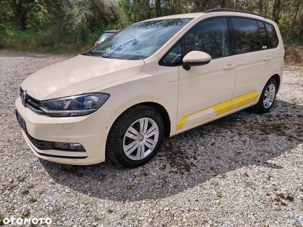 Volkswagen Touran - 5