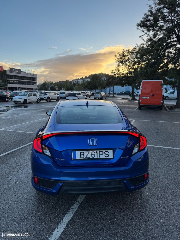 Honda Civic 1.5 i-VTEC Turbo CVT Executive - 13