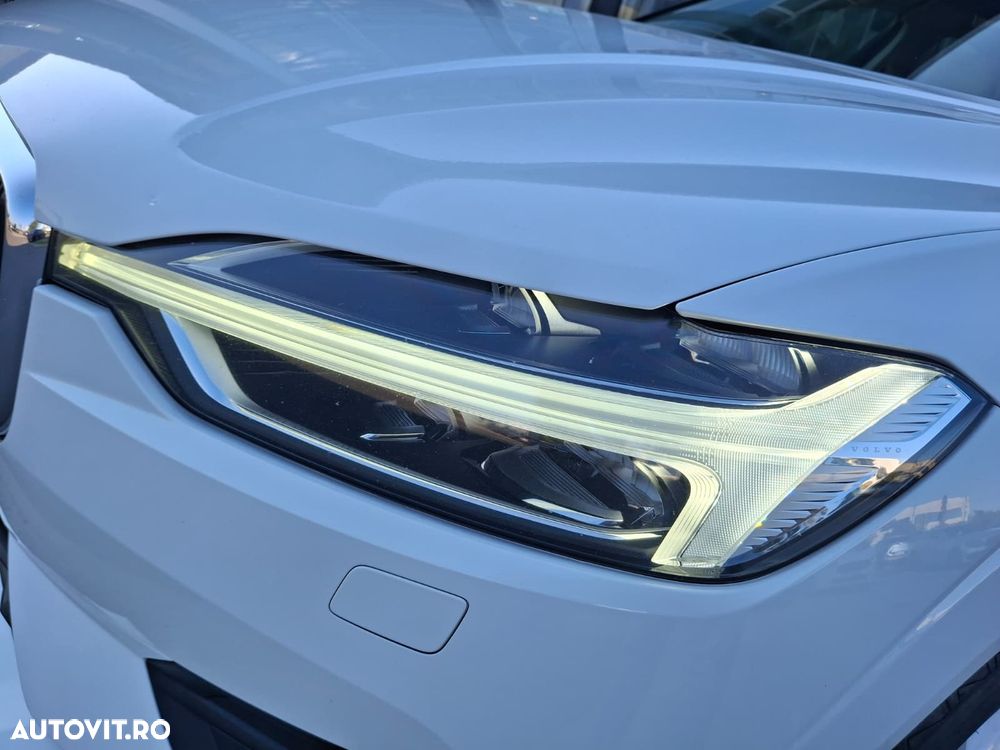 Volvo XC 60 - 25