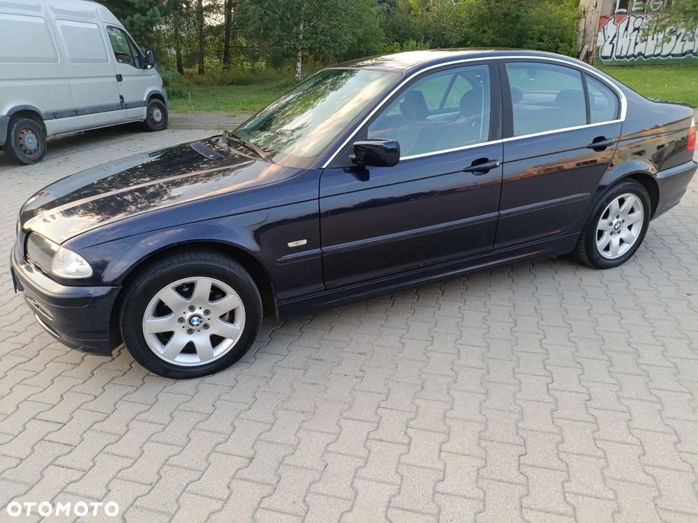 BMW Seria 3 320i Edition Exclusive - 3