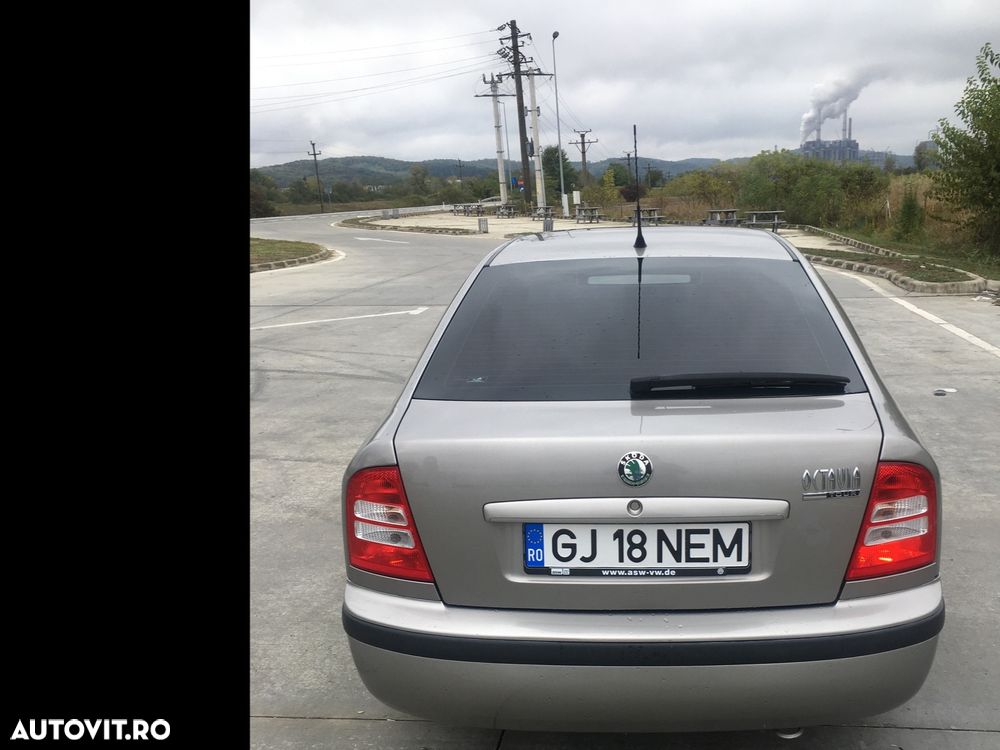 Skoda Octavia 1.6 Tour - 5