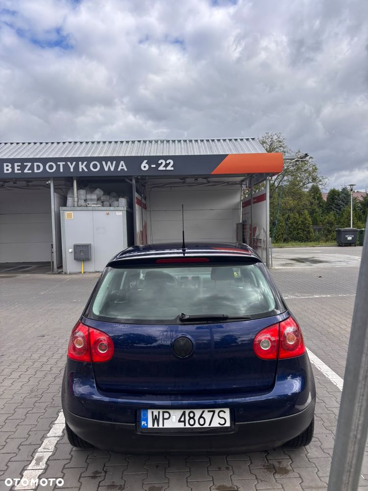 Volkswagen Golf 1.6 Q-Line - 11