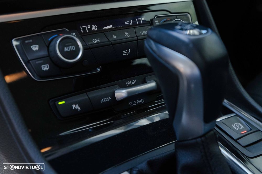BMW 225xe Active Tourer - 30