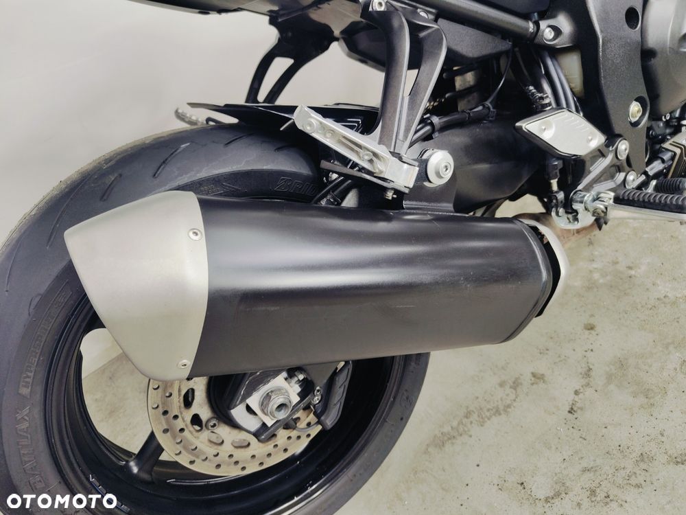 Yamaha FZ8 - 9