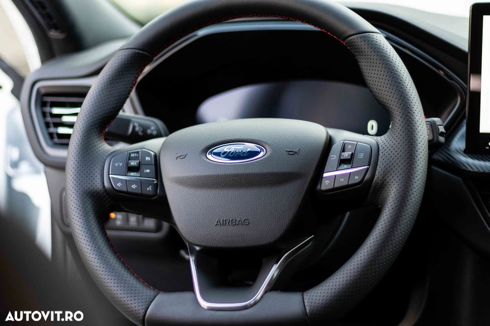 Ford Kuga 2.5 Duratec FWD PHEV ST-Line - 28