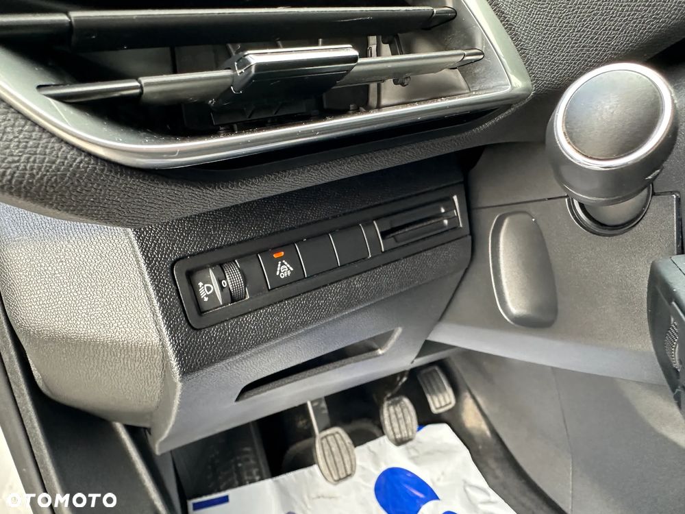 Peugeot 3008 1.5 BlueHDi Allure S&S - 15